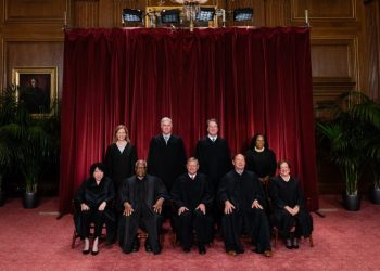 Alaska man charged with threatening to kill six Supreme Court justices