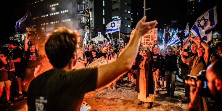 Netanyahu derailed a potential Gaza hostage deal in July, Israeli newspaper reports