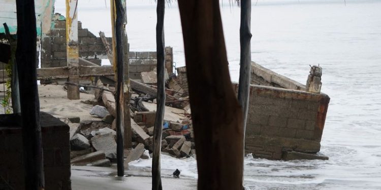Hurricane John slams into Mexico’s southern coast after rapidly intensifying