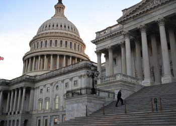 Democrats maintain massive money edge in key congressional races