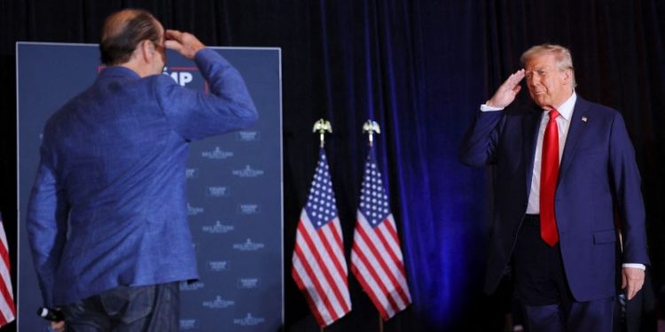 Trump pushes to turn out the Christians he likes