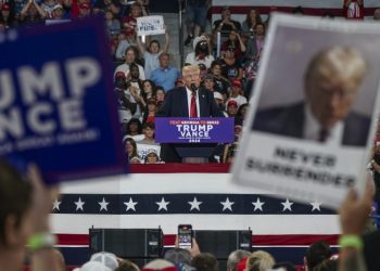 As Trump makes false claims about hurricane relief, White House calls it ‘poison’