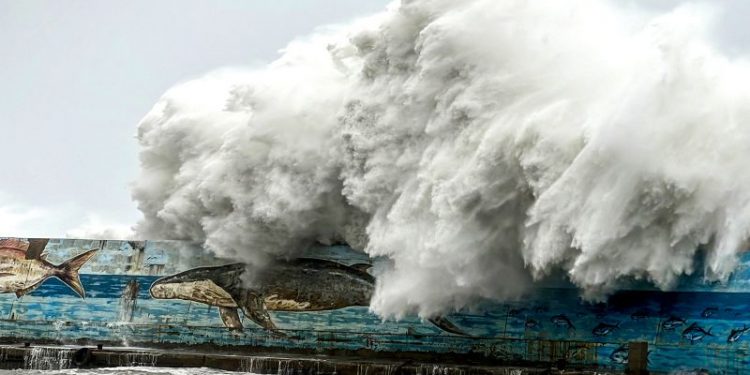 Typhoon Kong-rey bashes Taiwan, the largest storm to hit island since 1996