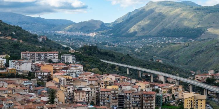 Horse’s head and pregnant cow used in ‘barbaric’ mafia threat in Sicily