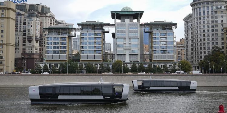 Russia expels British diplomat for alleged espionage