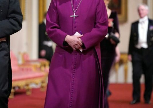 Archbishop of Canterbury resigns over handling of church child abuse case