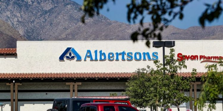 Kroger and Albertsons are spending billions to reward shareholders after their blocked merger