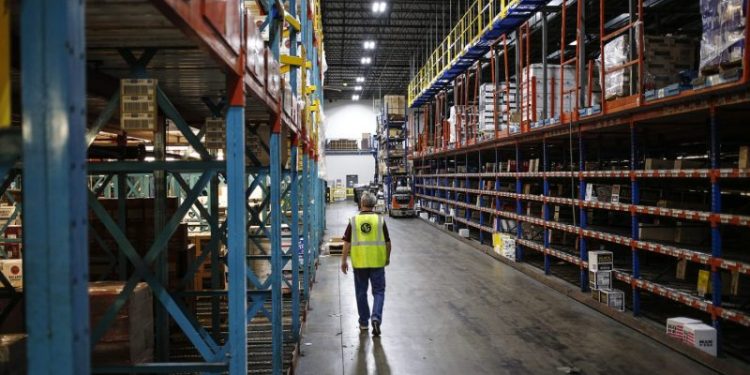 Top liquor distributor favored Costco and Kroger over small businesses, FTC says