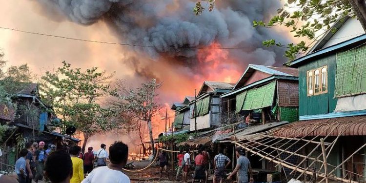 Airstrike on village in western Myanmar kills at least 40 people, groups say