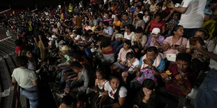 More than 32,000 displaced as violence spirals in Colombian drug trafficking region