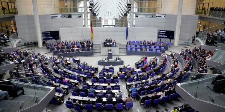 German parliament rejects opposition’s draft migration law