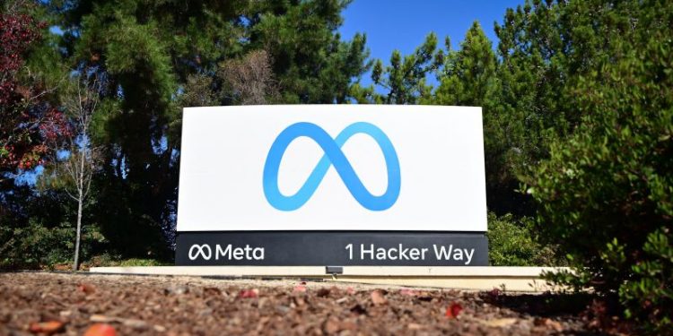 Meta gets rid of fact checkers and says it will reduce ‘censorship’