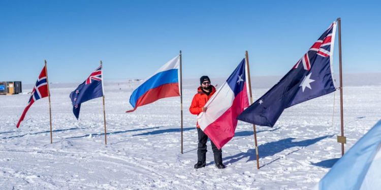 Chile’s President Boric leads journey to South Pole in historic trip