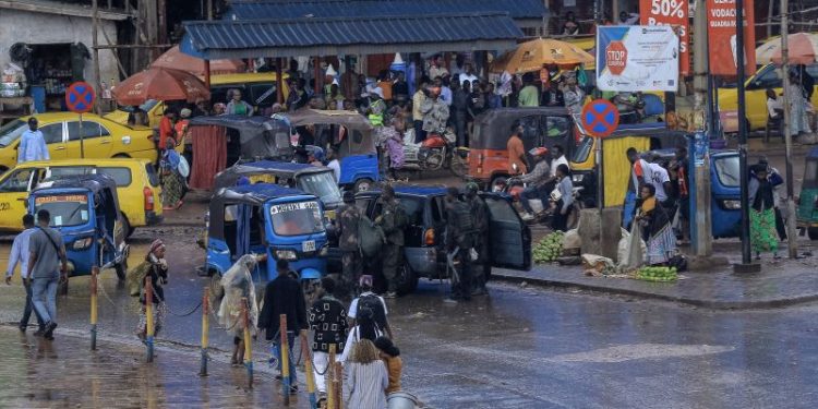 Rebels in DR Congo advance on second major city as residents report looting
