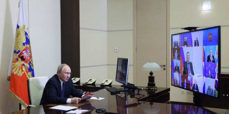 Putin calls on Ukrainian troops in Kursk to surrender, as Zelensky asks US to put pressure on Russia