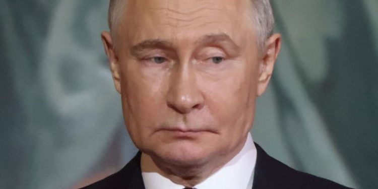 Russia creating ‘general impression’ of ceasefire while continuing to shell, Zelensky says