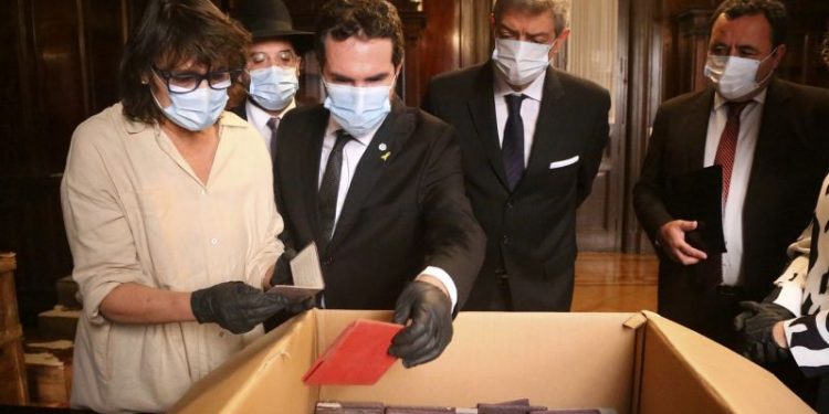 Dozens of boxes of Nazi materials found in basement at top Argentinian court