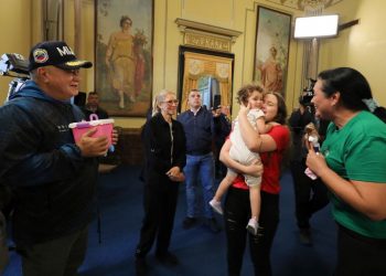 Deported mom says toddler’s return to Venezuela after separation by US authorities was a ‘miracle’