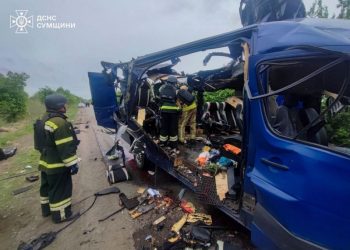 Russian attack on bus in Sumy region kills nine, Ukraine says, hours after peace talks