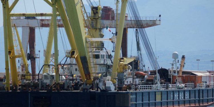 Diver dies in preliminary operations to recover tech tycoon’s sunken superyacht