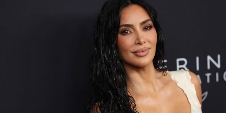 Kim Kardashian set to testify in French burglary trial