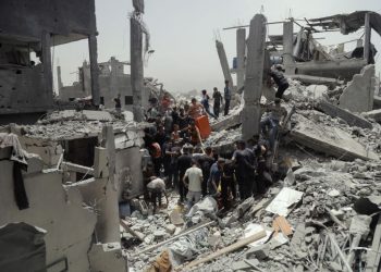 Israel pushes deeper into Gaza as Netanyahu warns of losing allies over looming famine. Here’s what we know