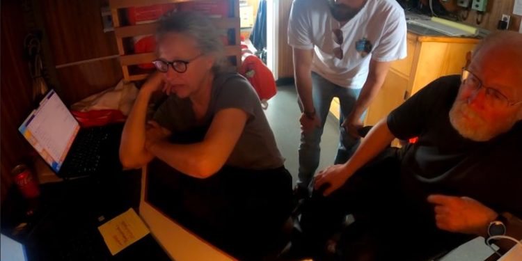 ‘What was that bang?’ Footage captures sound of Titan sub’s implosion